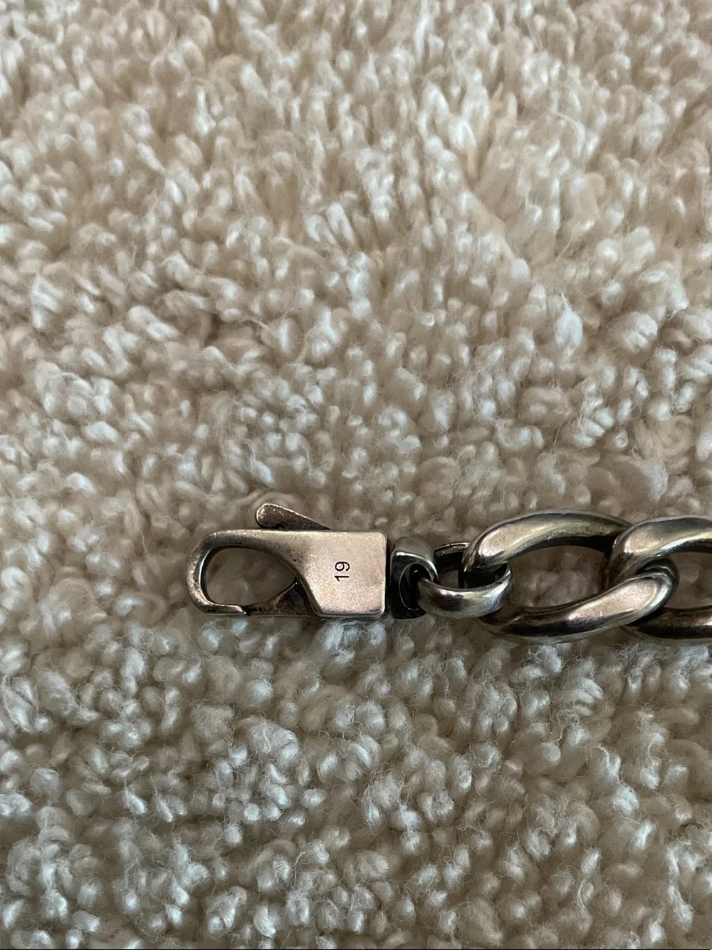 Gucci Silver Chain Bracelet with Teal Sparkle Plate